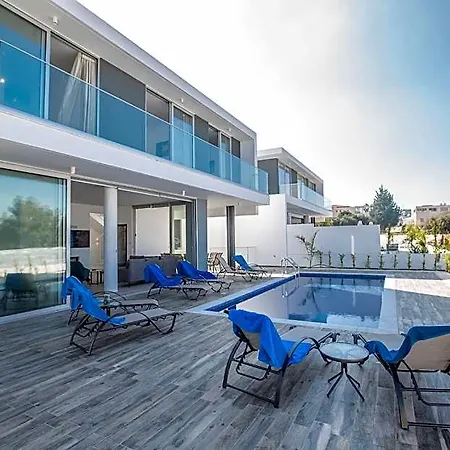 Prol17, Exquisite 5bdr With Pool, Close To Fig Tree Bay Hotel