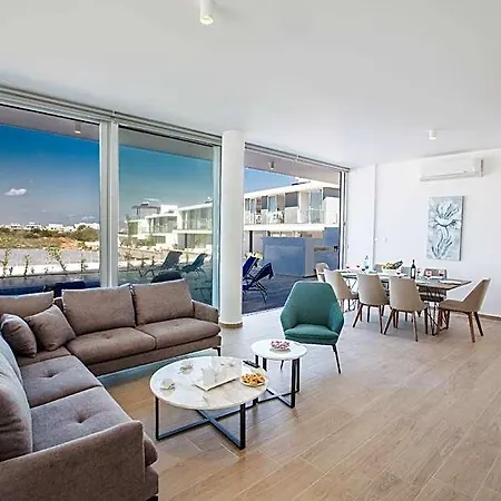 Prol17, Exquisite 5bdr With Pool, Close To Fig Tree Bay Protaras