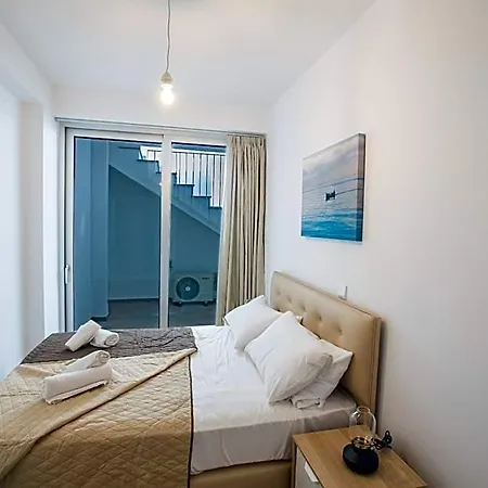 Hotel Prol17, Exquisite 5bdr With Pool, Close To Fig Tree Bay Protaras